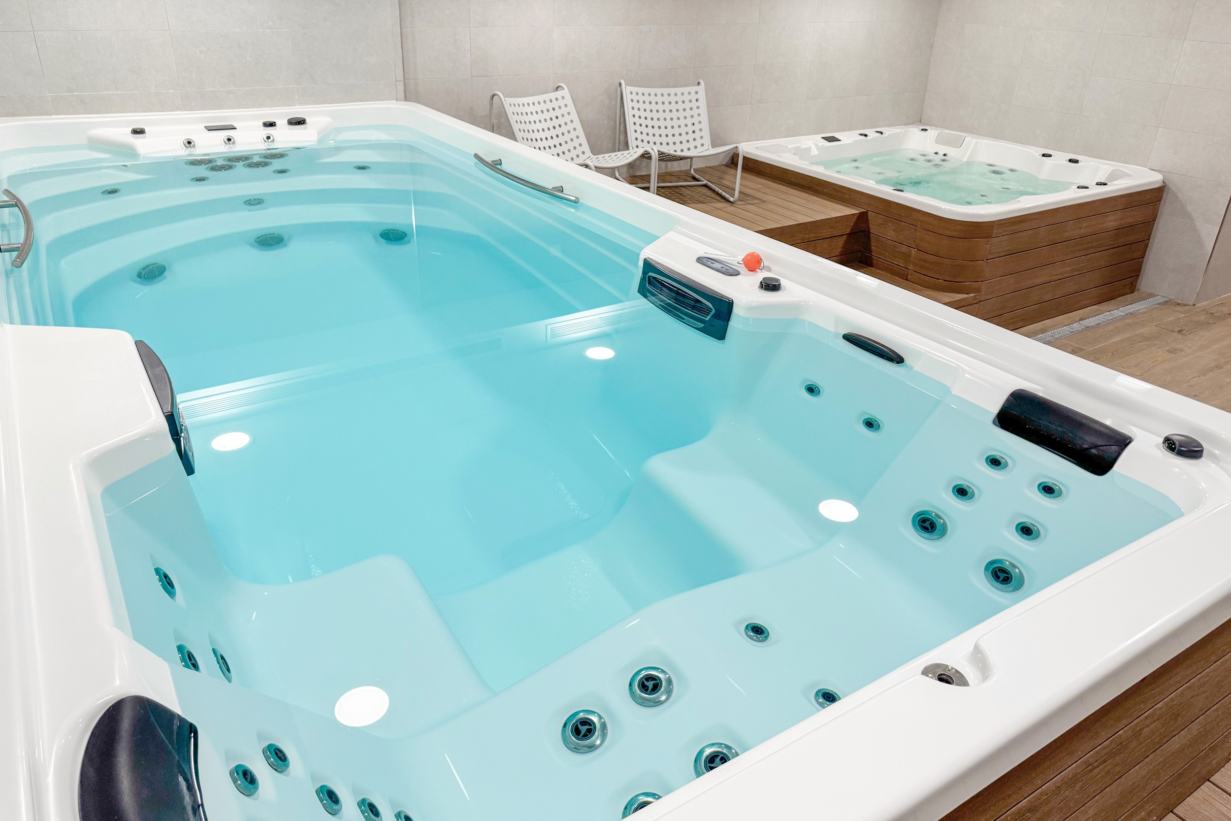 holiday apartment with terrace and jacuzzi in marbella spain