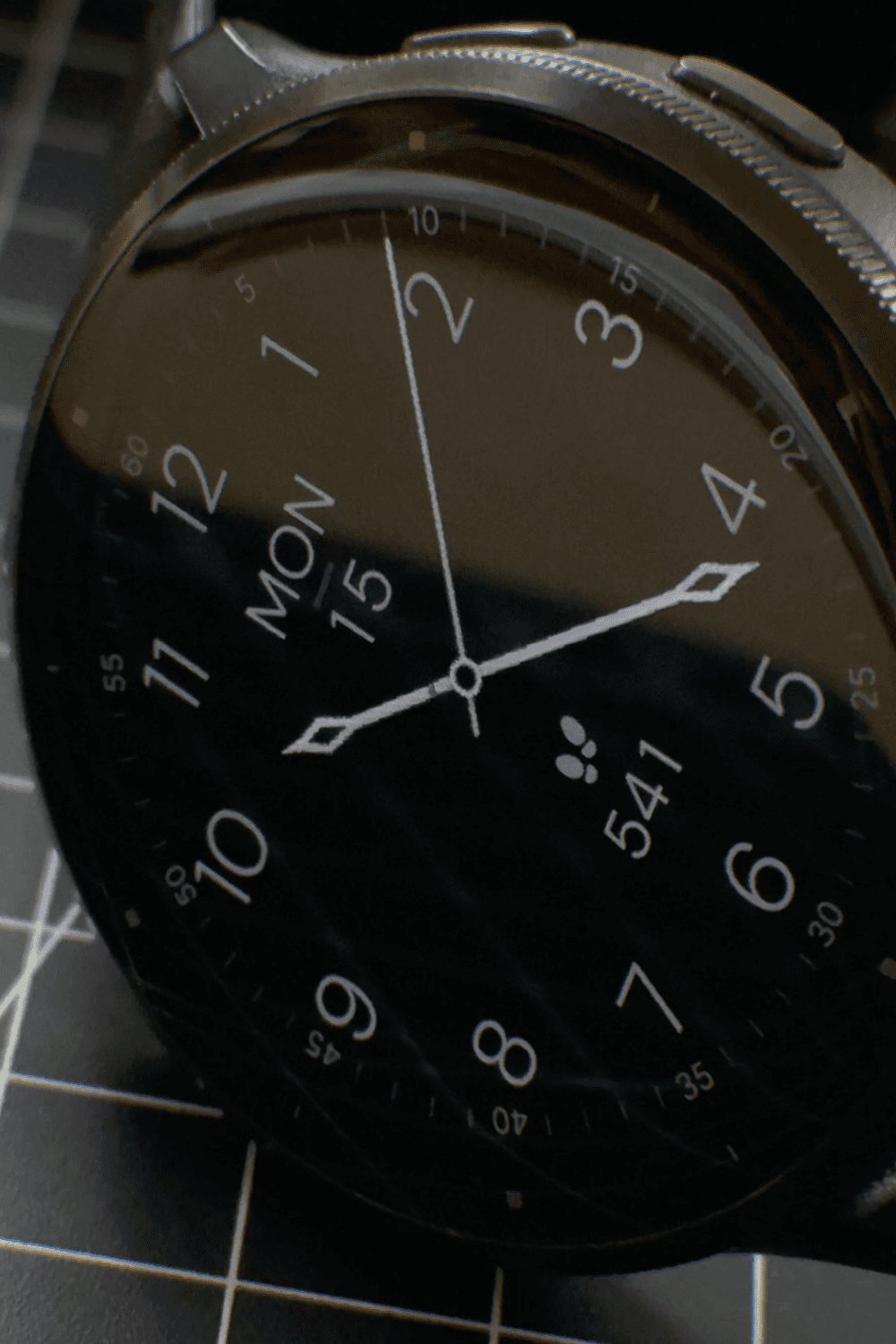 minimal elegant watch face garmin venu watch