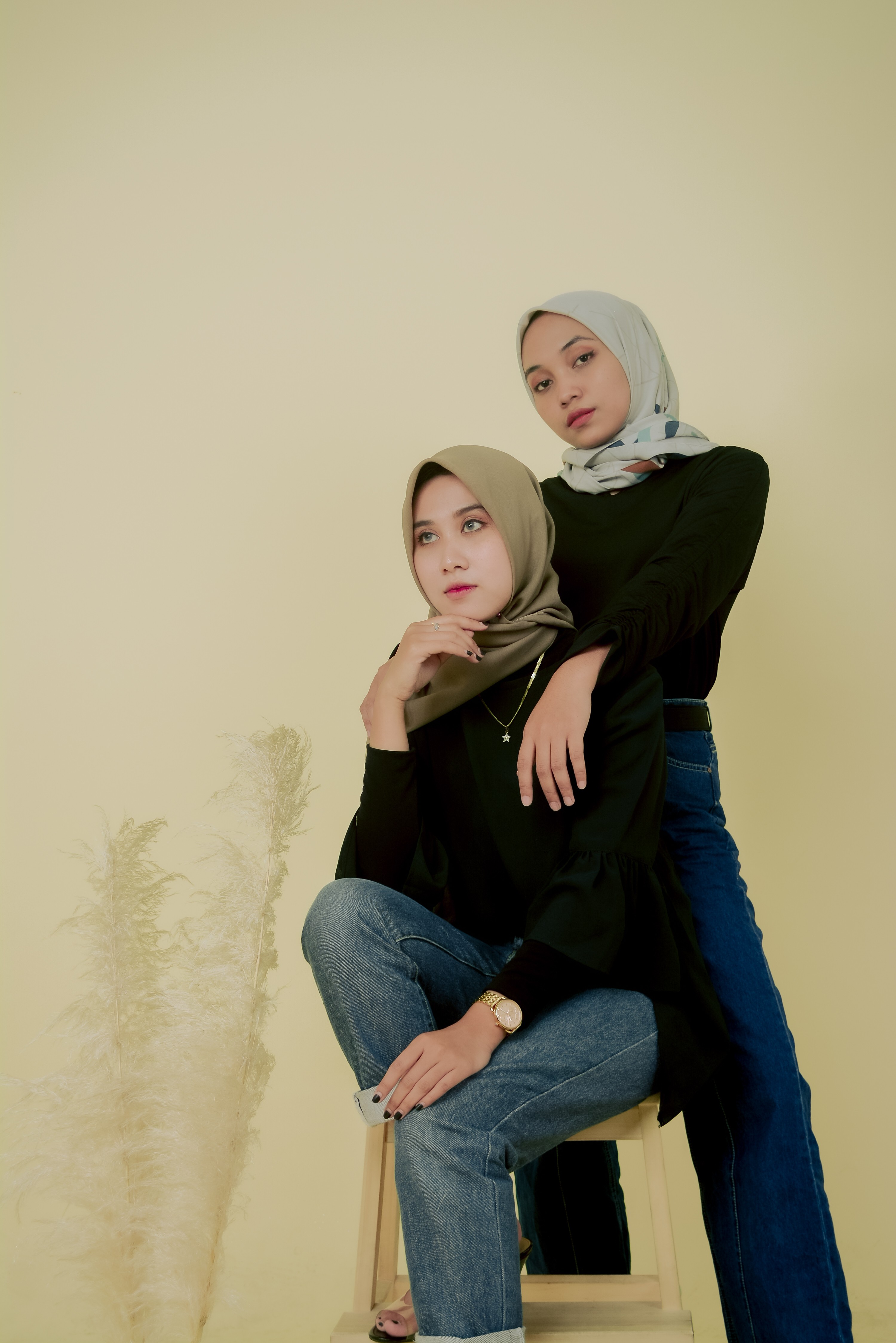 Renda & Dinda at Studio Jember