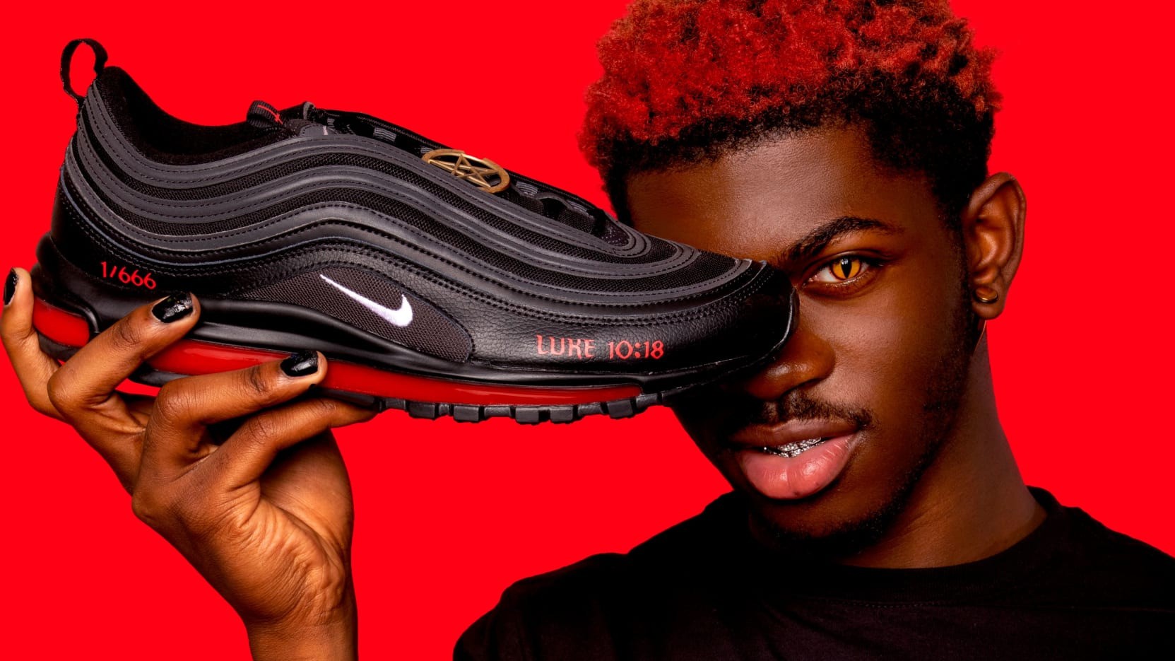 Nike menang gugatan 'Sepatu Setan', produk berbahan setetes darah manusia  ditarik dari peredaran - BBC News Indonesia