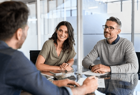 A meeting scene describes consultation