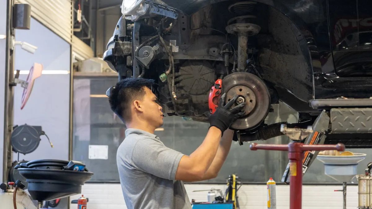 Car maintenance and washed cars