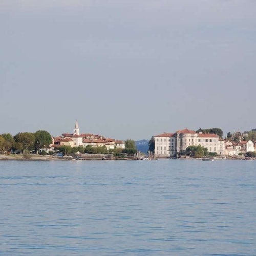 Isola Bella, Isola Madre & Isola dei Pescatori: Hop-on Hop-off Boat Tour tickets in Stresa