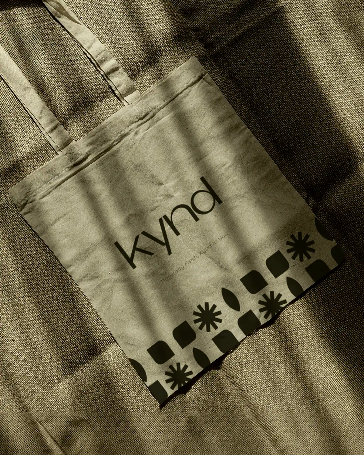 Projet m2graph Kynd branding packaging tote bag