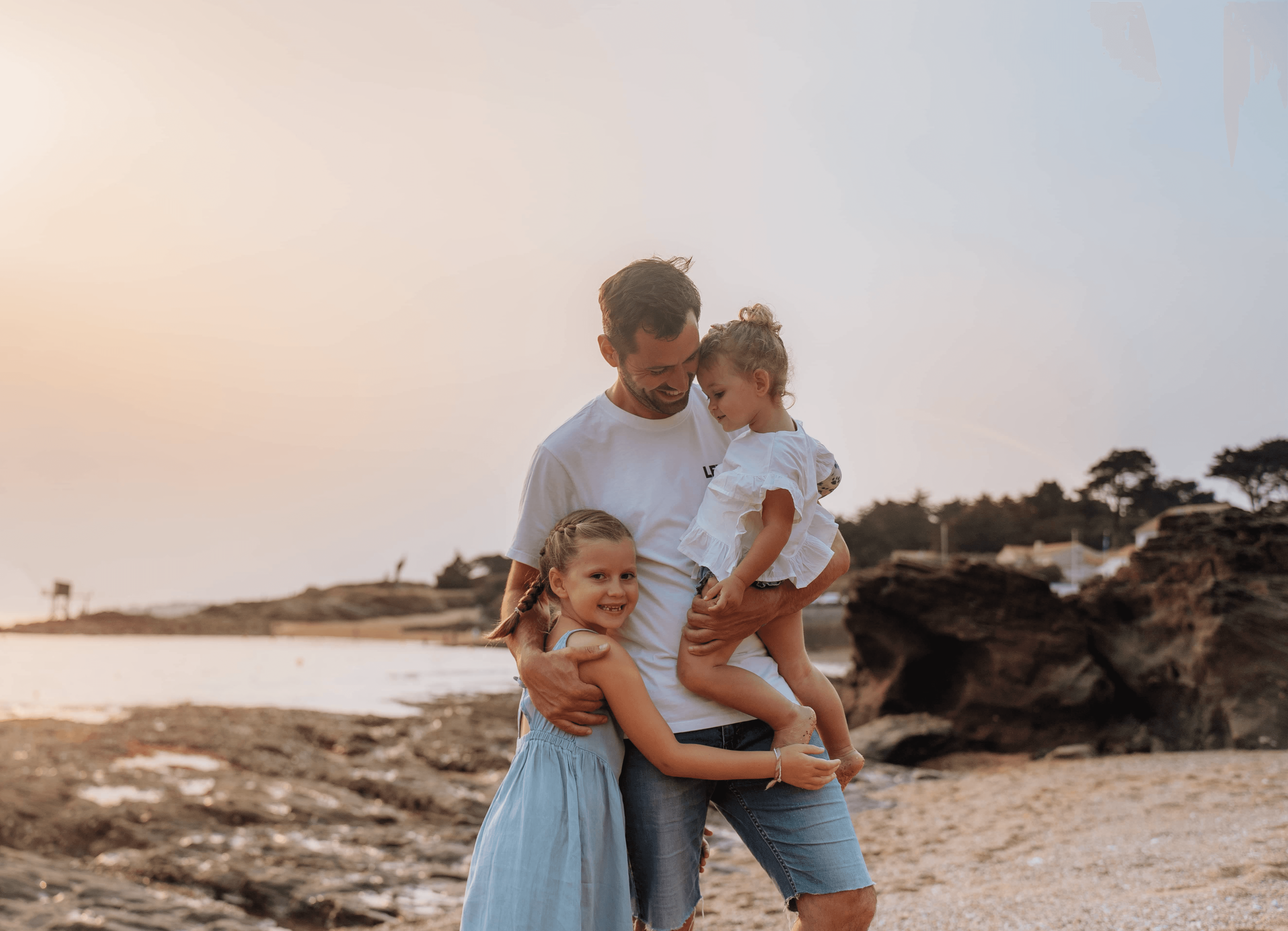 Amelia photographing