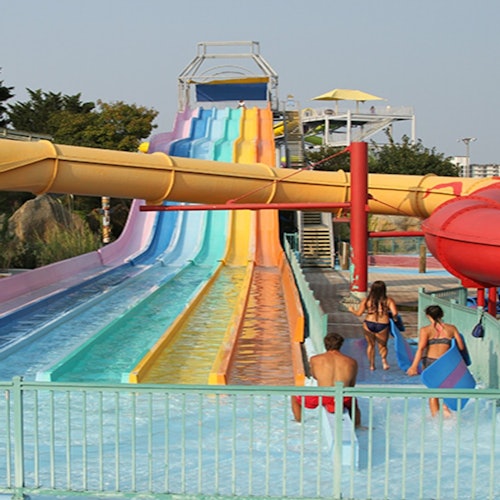 飞溅山水上乐园