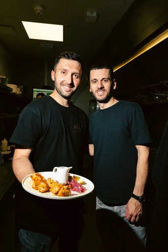 Mangal Mezze & Grill: Türkisches Restaurant Saarbrücken für Mezze, Holzkohle, Cocktails.