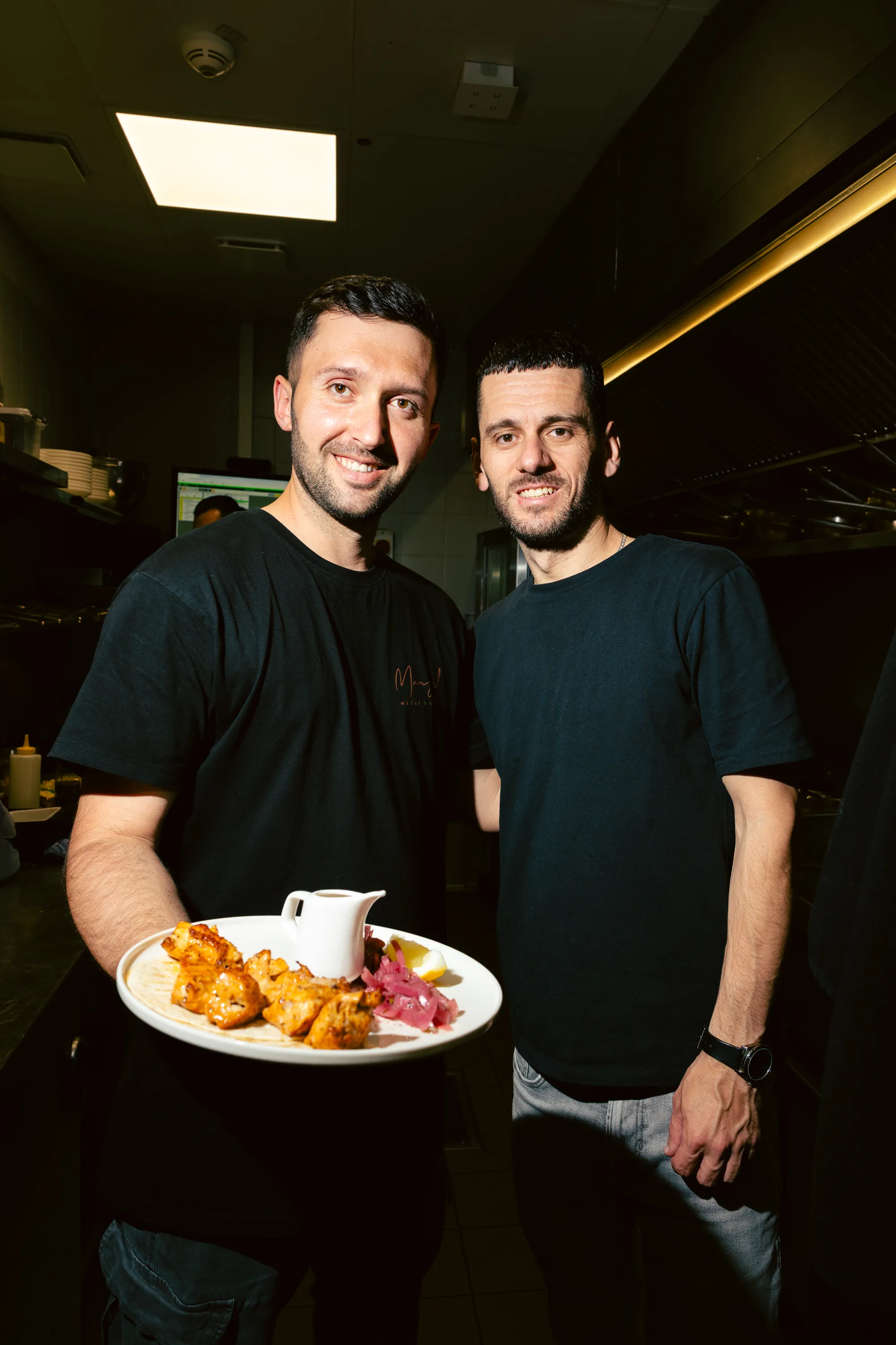 Mangal Mezze & Grill: Türkisches Restaurant Saarbrücken für Mezze, Holzkohle, Cocktails.