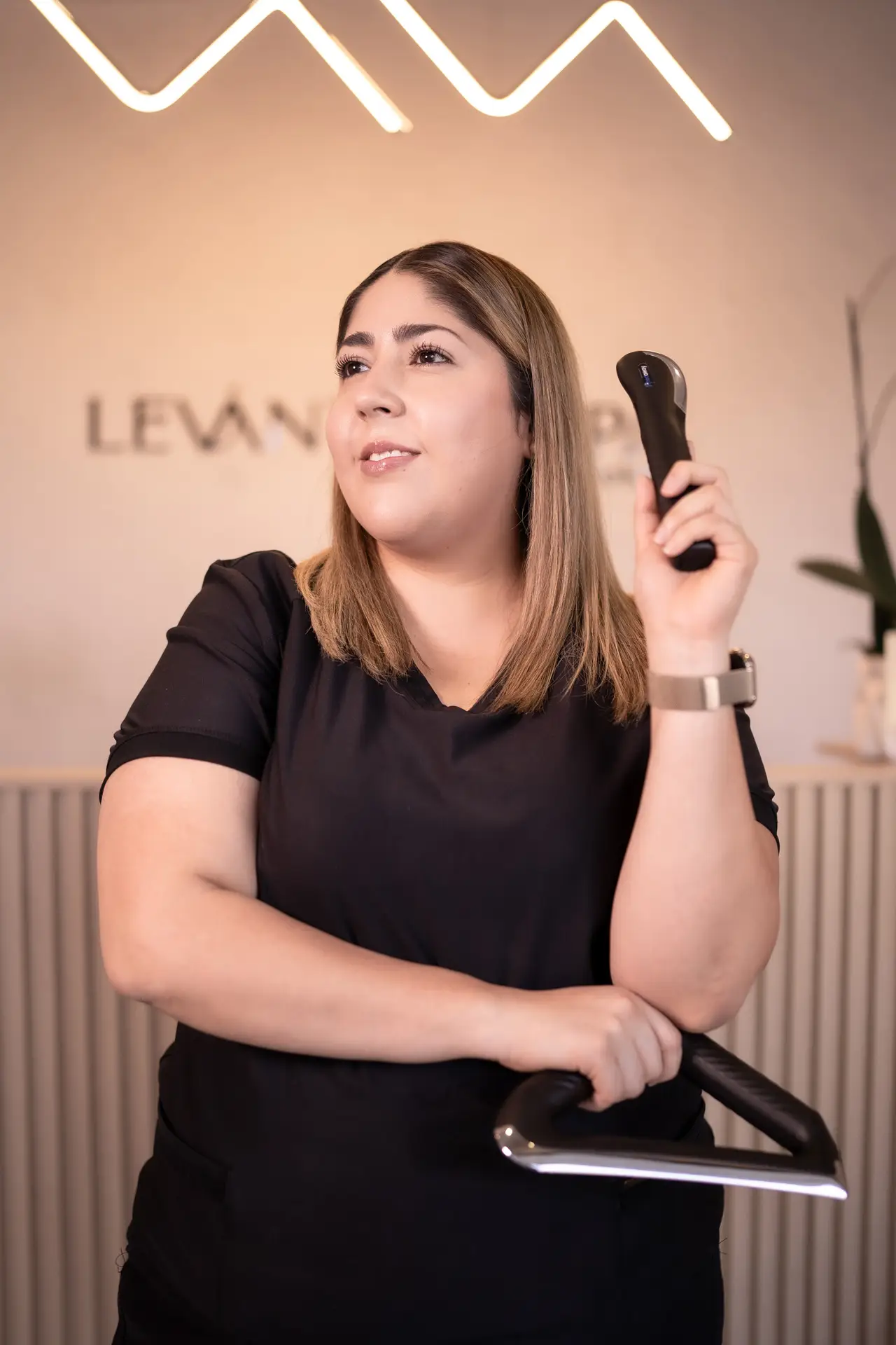 Facial Workout en Guadalajara – entrena tus músculos faciales para un rostro firme y definido en Levántate Spa. Purelift pro + y LipoMax RF