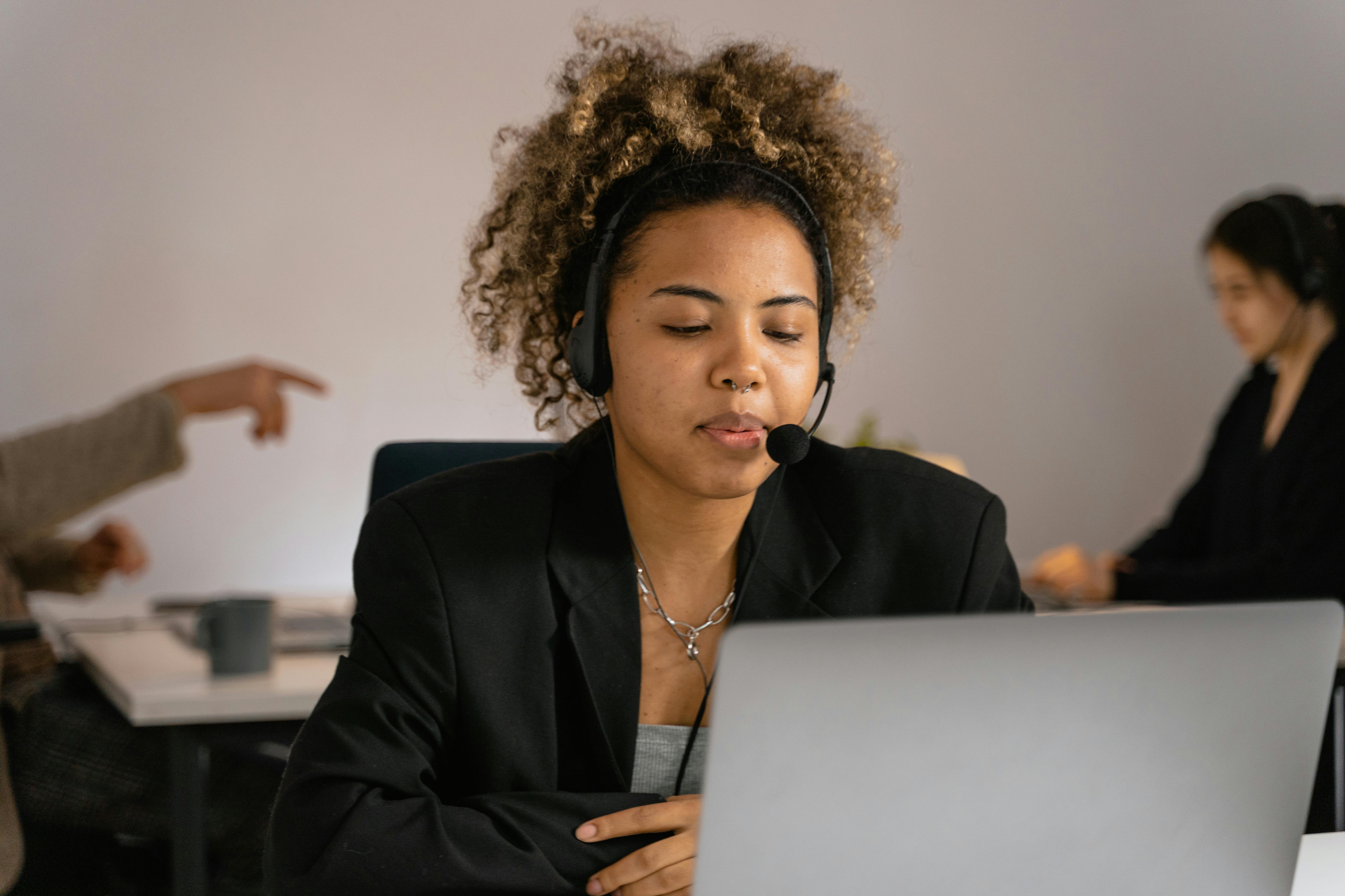 Customer support assists WISMO queries