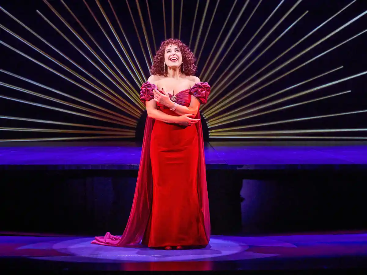 由《Beaches: A New Musical》劇組帶來的合奏演出,現正於百老匯上演