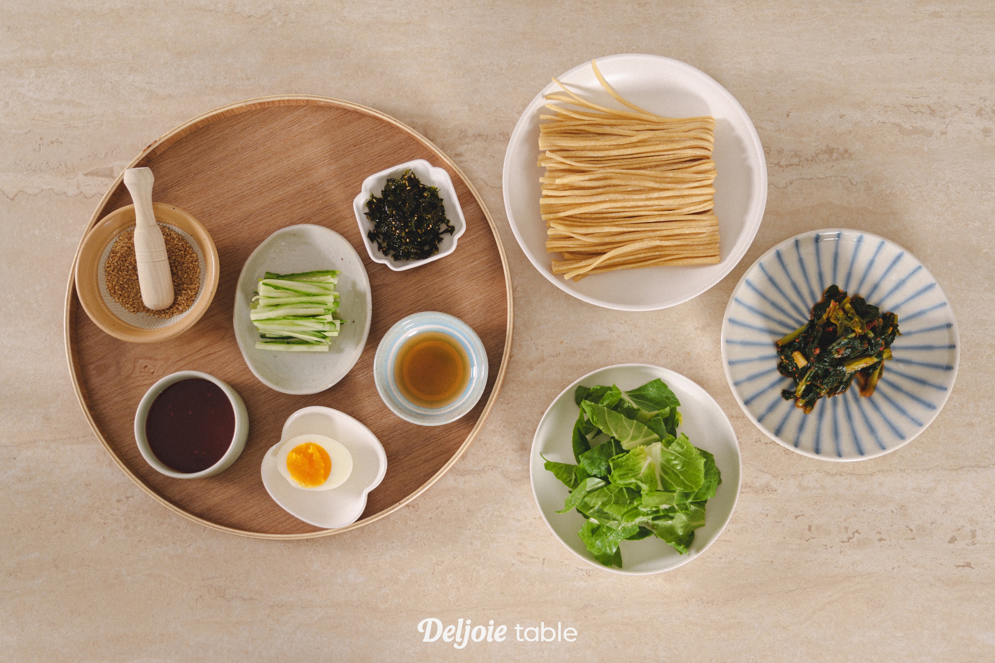 비빔국수를 위한 재료 이미지