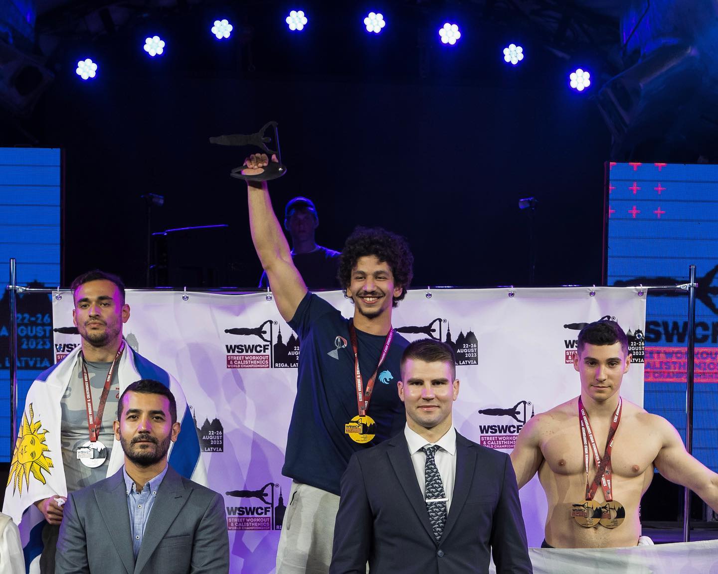 Concetrated triathlete grayscale