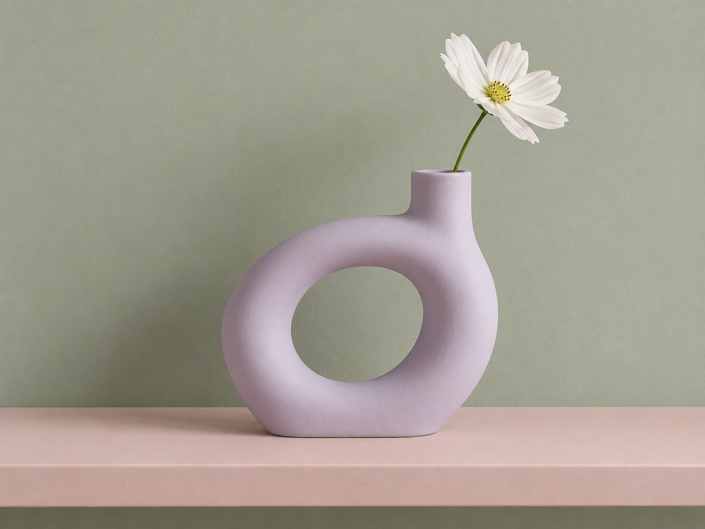 LOOP lilac vase in the Judge.me Studio storefront