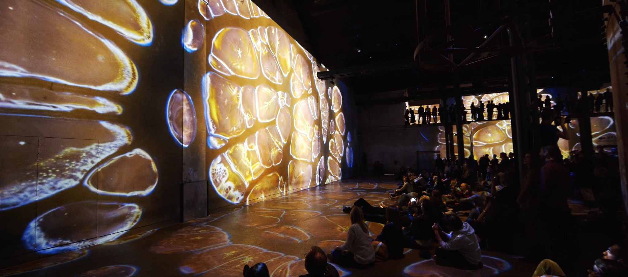 life and chaos at the atelier des lumieres 2019