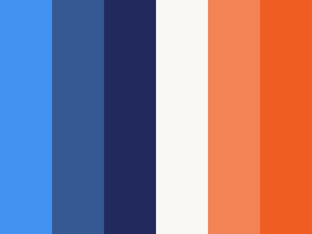 Een kleurenpalet bestaande uit zeven verticale balken. De kleuren lopen van links naar rechts: drie tinten blauw (van helder naar donker), een gebroken witte kleur, en drie tinten oranje (van zacht naar fel).