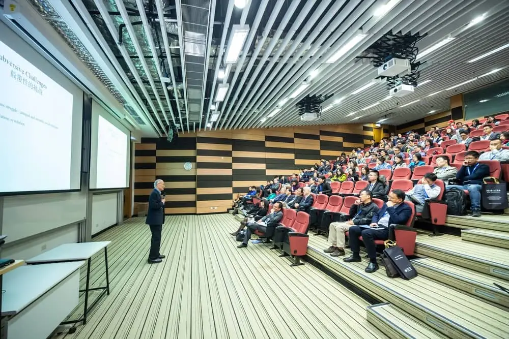 Interactive Presentations: 7 Foolproof Ways to Engage the Audience