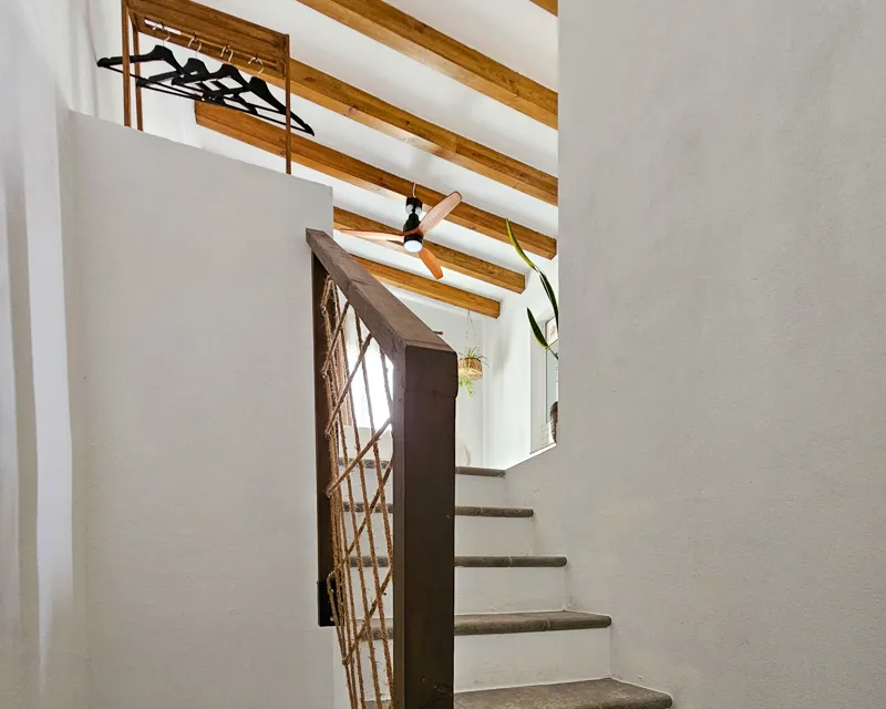 Treppenaufgang zur Suite in der oberen Etage von La Terraza Tarifa