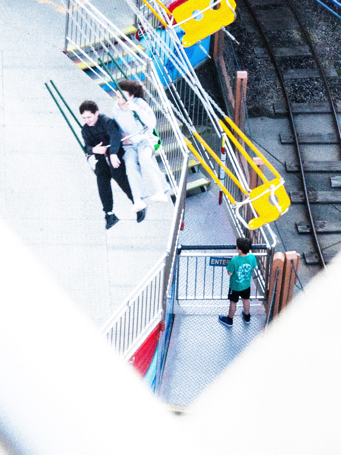 CROSSROADS. NIKON Z6. SPRING 2025. OCEAN CITY, NJ.