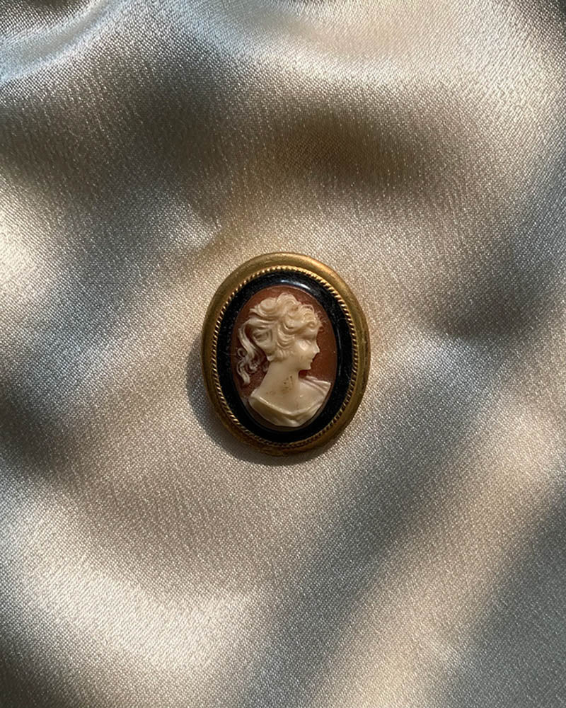 Authentic pre-loved vintage piece handpicked in Paris, one-of-a-kind, cleaned and curated with care, featuring unique irregularities that add character.
