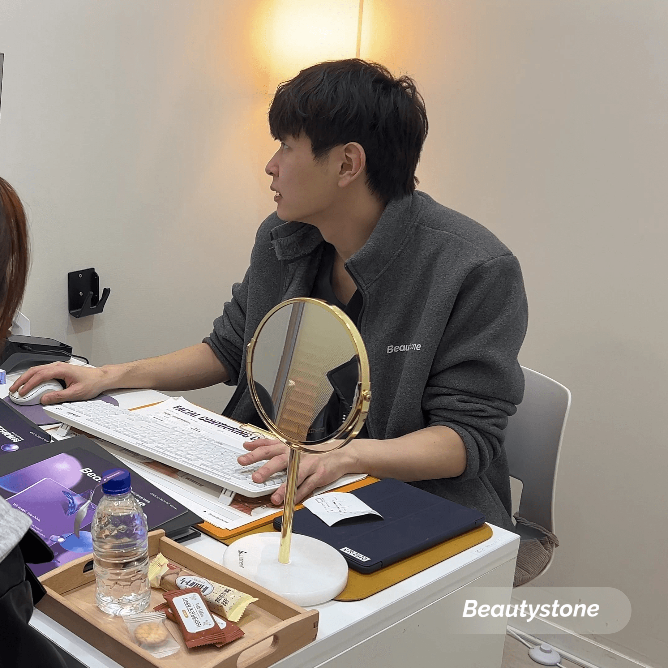 정적 잔주름 vs 표정 주름, 내 피부에 소프웨이브가 필요한 이유