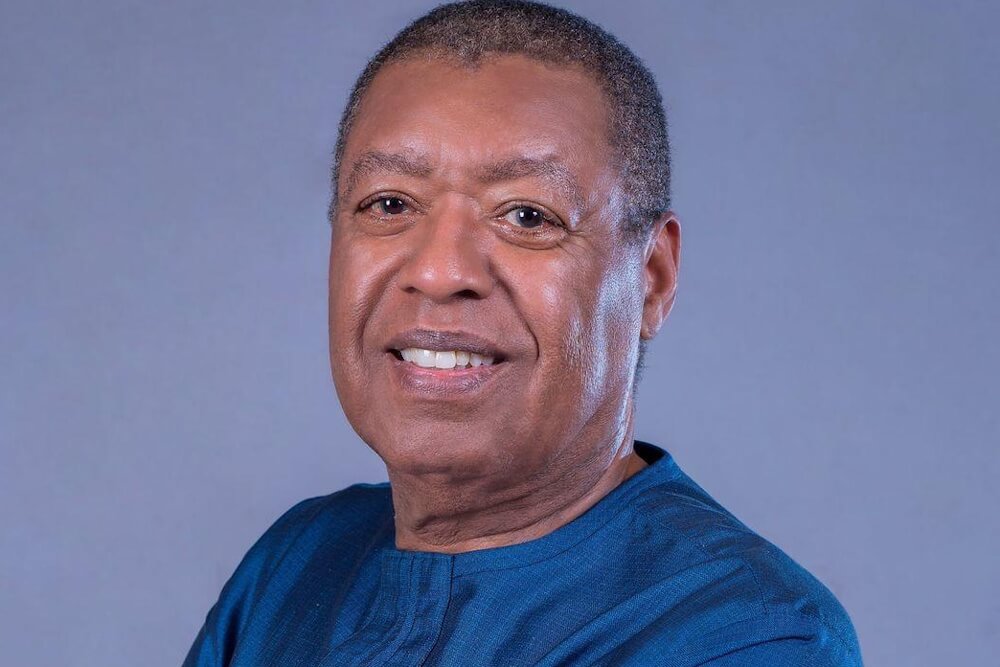 Portrait of Ron Kenoly