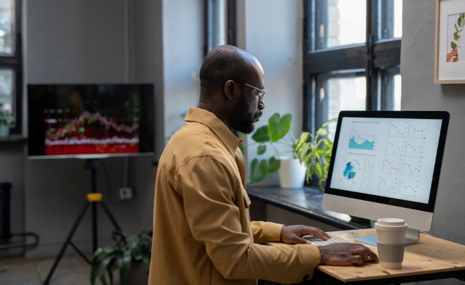 10% dos profissionais contratados em 2024 ocupam cargos que não existiam em 2000