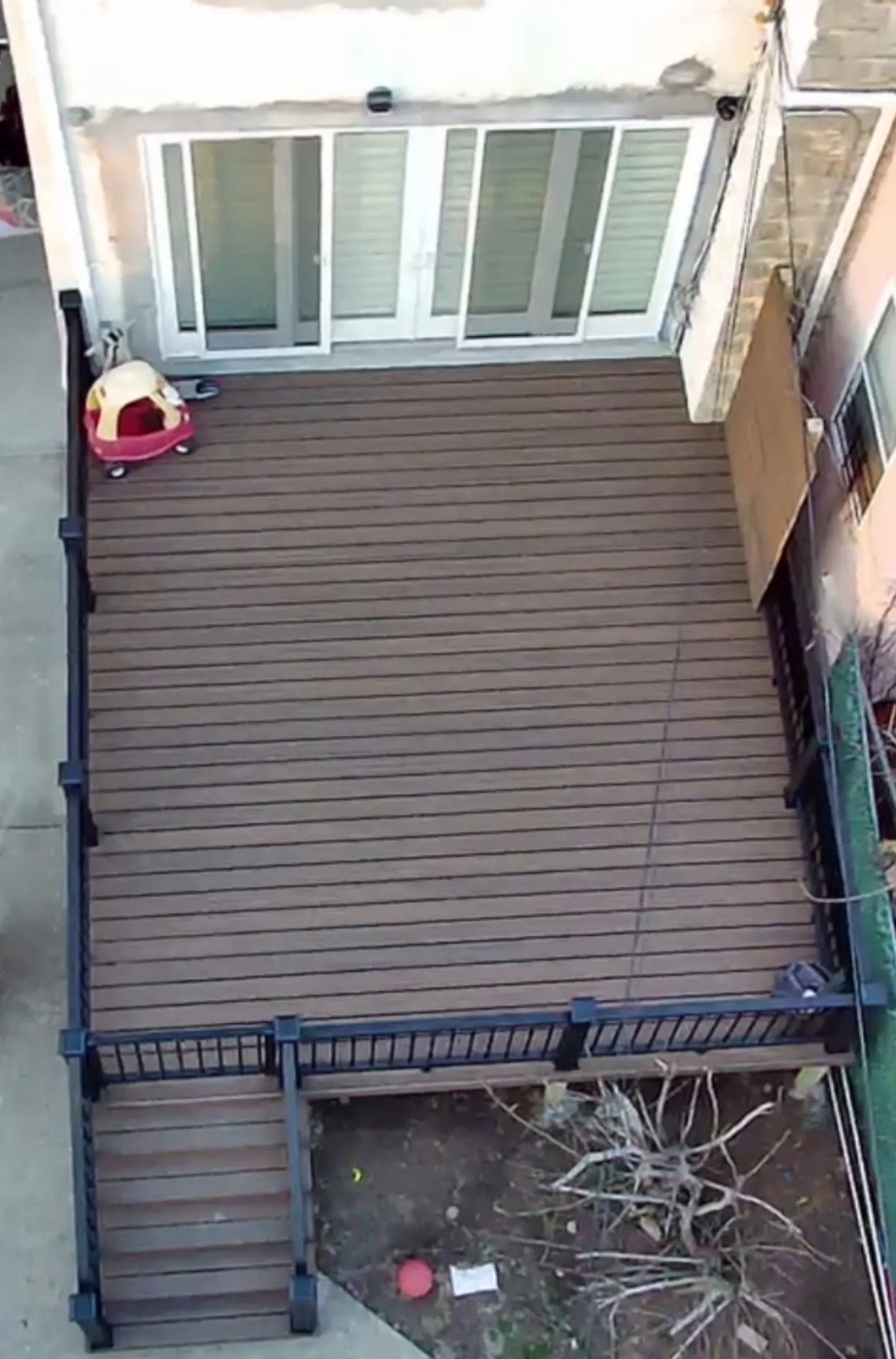A top view of a Trex Toasted Sand deck in Borough Park, Brooklyn completed by Jewel Construction