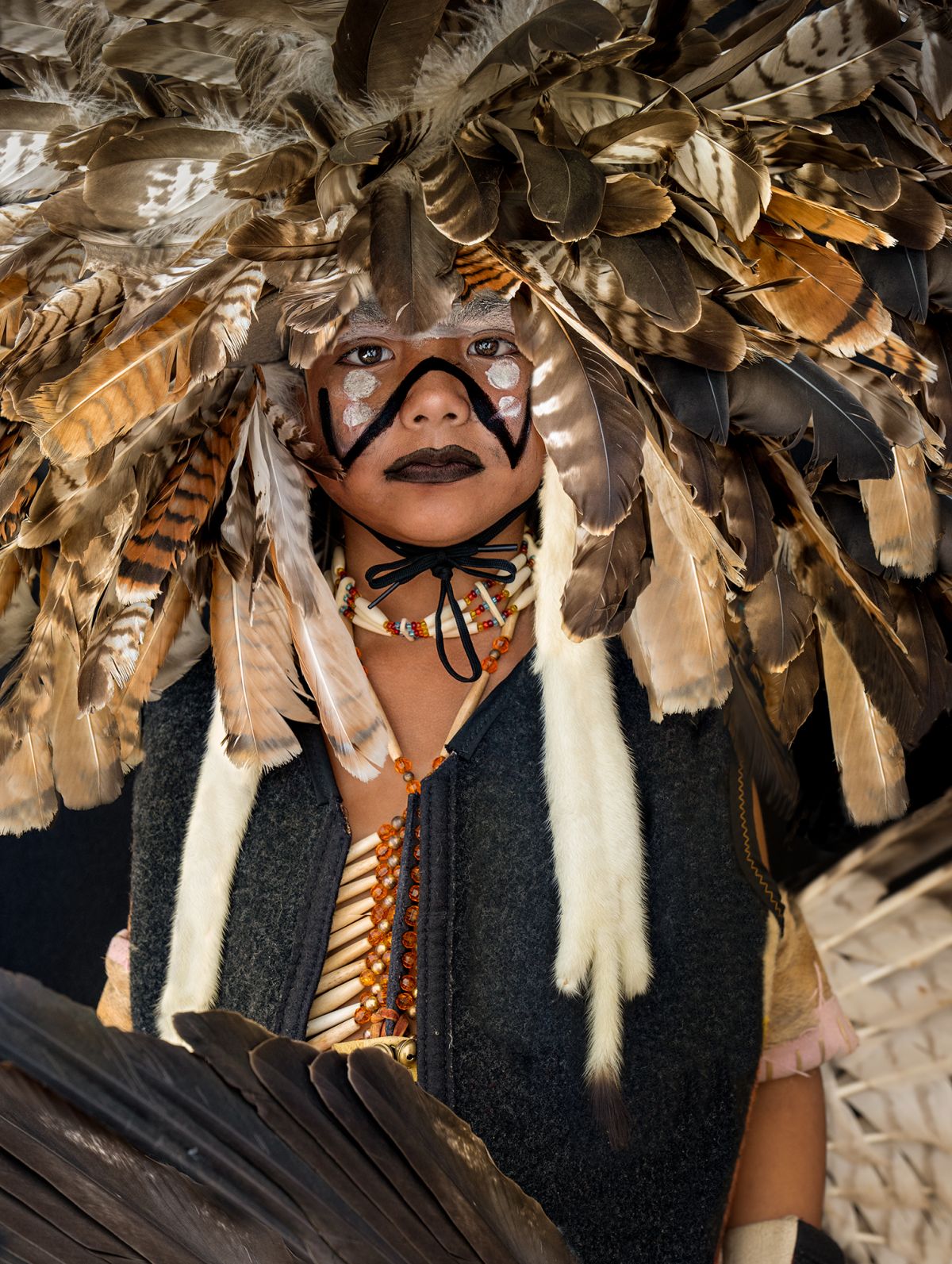 A Headdress of Honor: Witnessing Dignity Among the Apsáalooke People