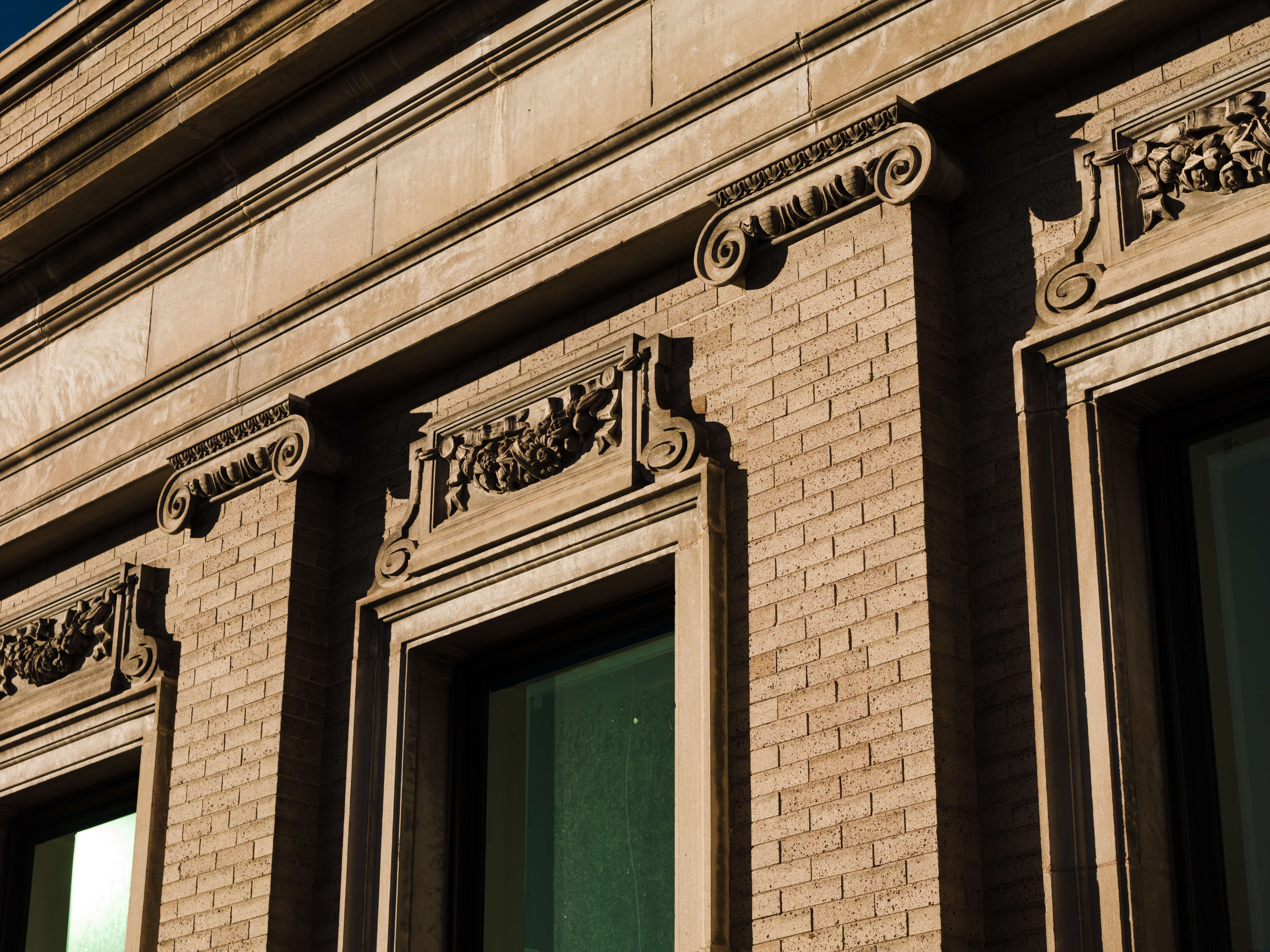 gold and purple gemstone studded crown