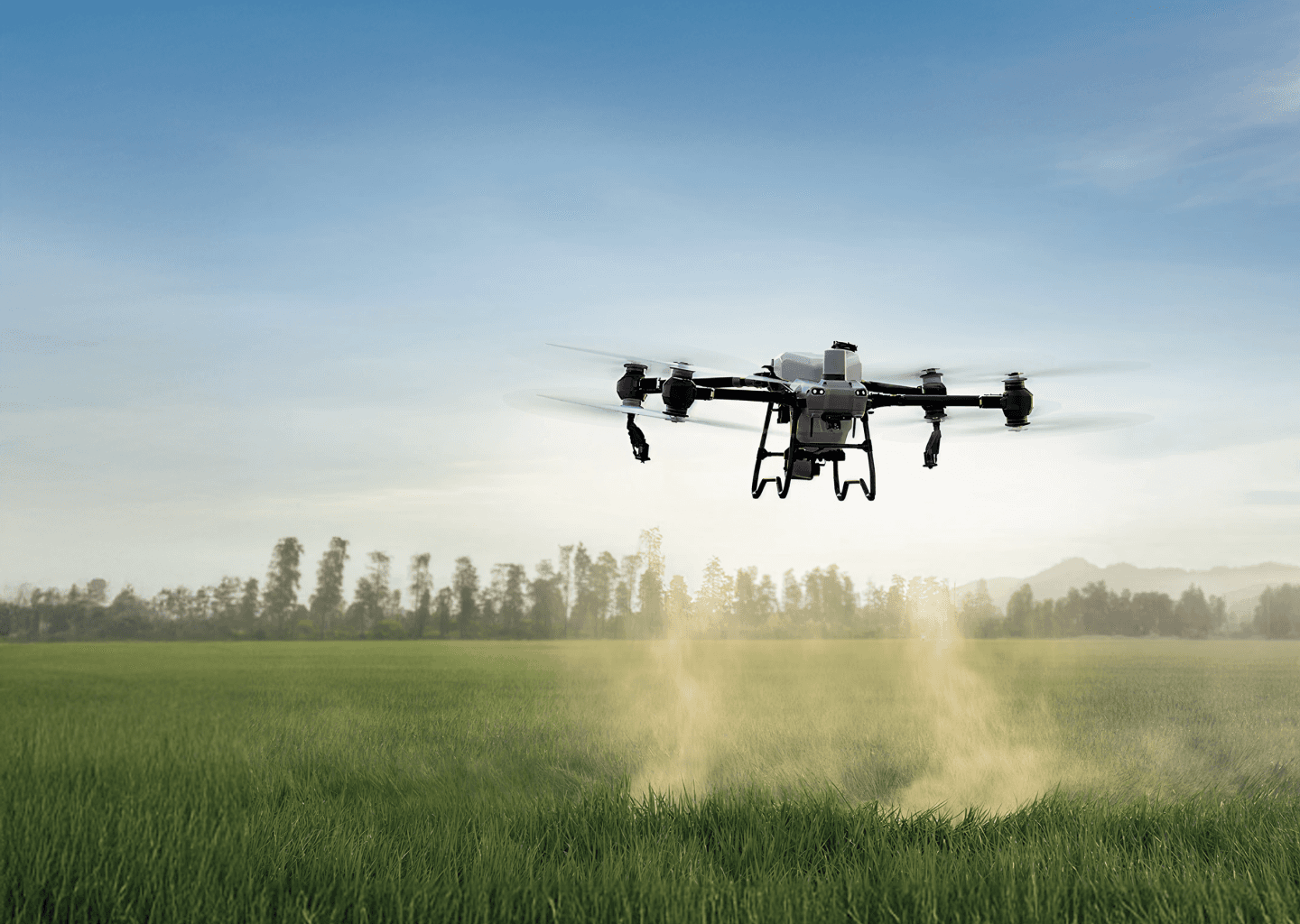 Dynamic picture of a cyclist riding downhill