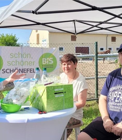 Logo der BiS Bürgerinitiative Schönefeld – Lokales soziales Engagement der DAG Unternehmensgruppe zur Unterstützung der Gemeinschaft in Schönefeld.