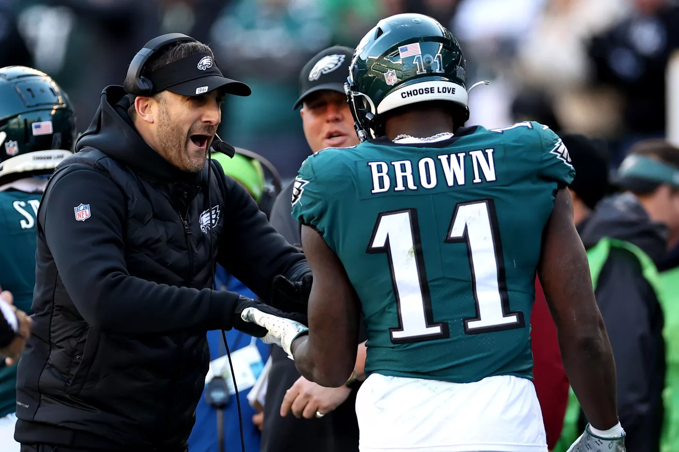 Nick Sirianni and AJ Brown argue on Eagles sideline during playoff loss
