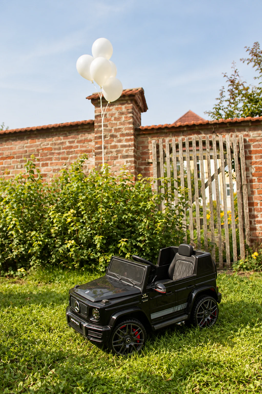 Kinder-Elektroauto Mercedes G-Klasse als Blumenmädchen-Auto