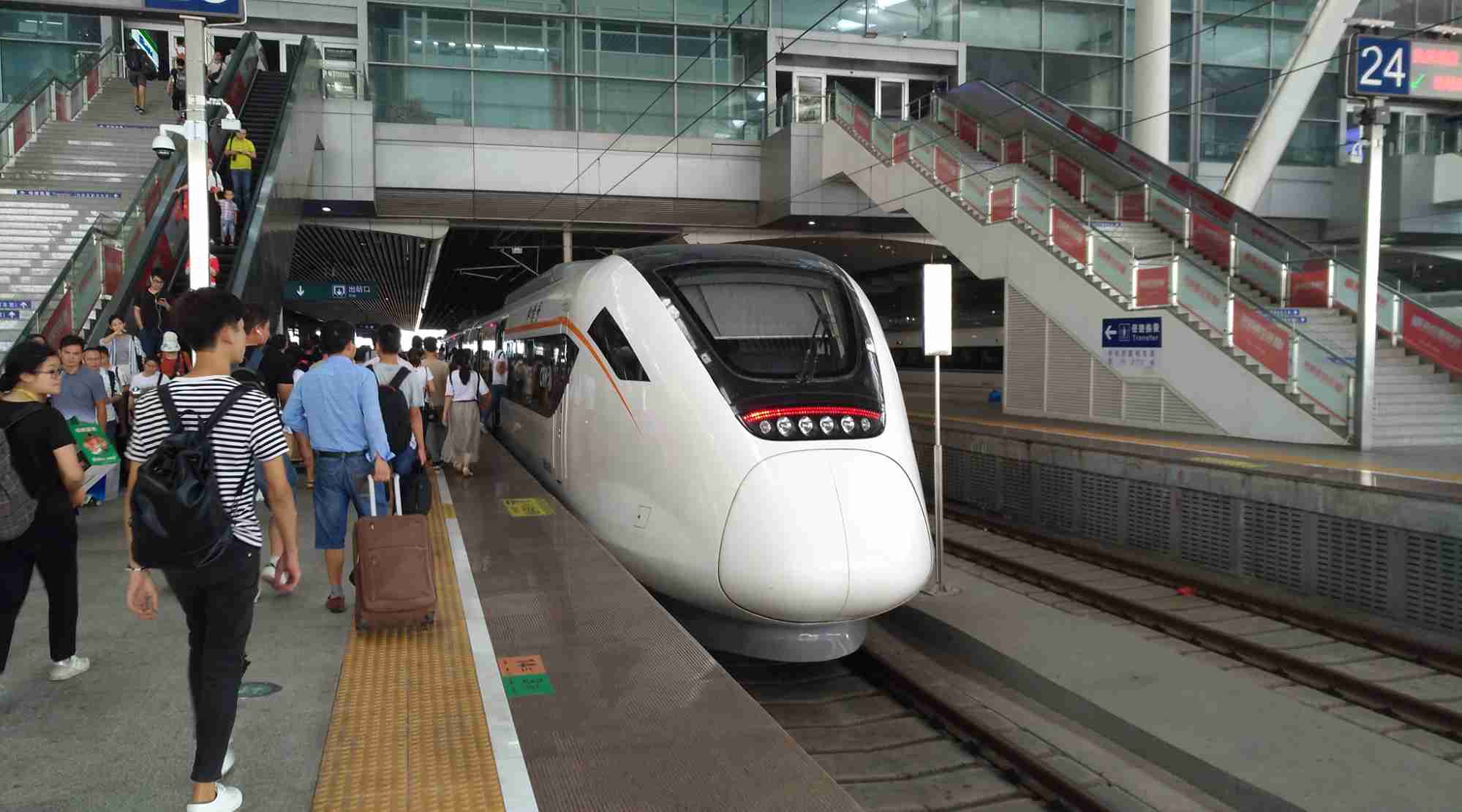 How Tourists Can Travel Easily Across Cities
