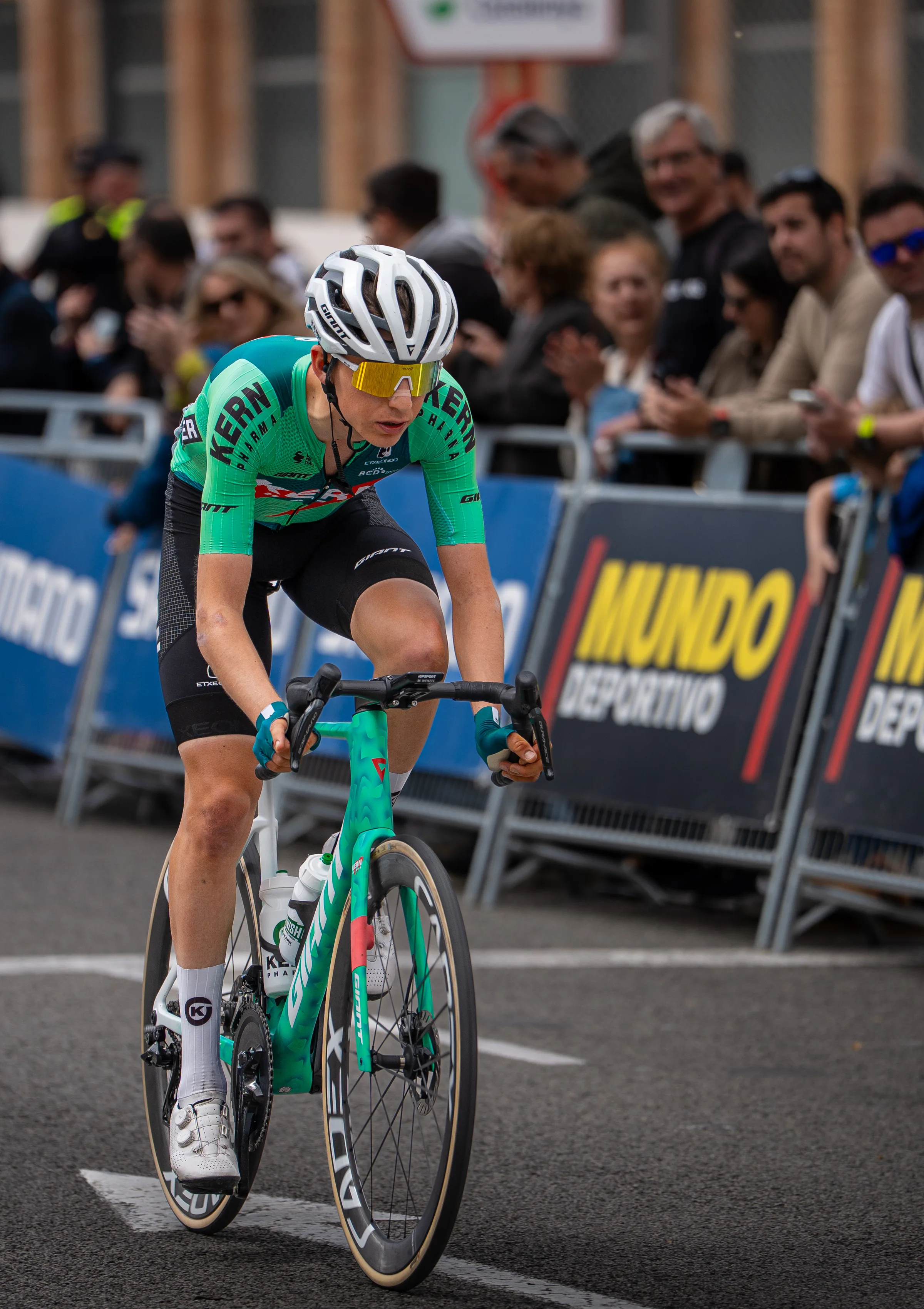 Volta Ciclista a Catalunya 2026 pelotón, ciclismo élite Cataluña fotografía, fotografía deportiva España