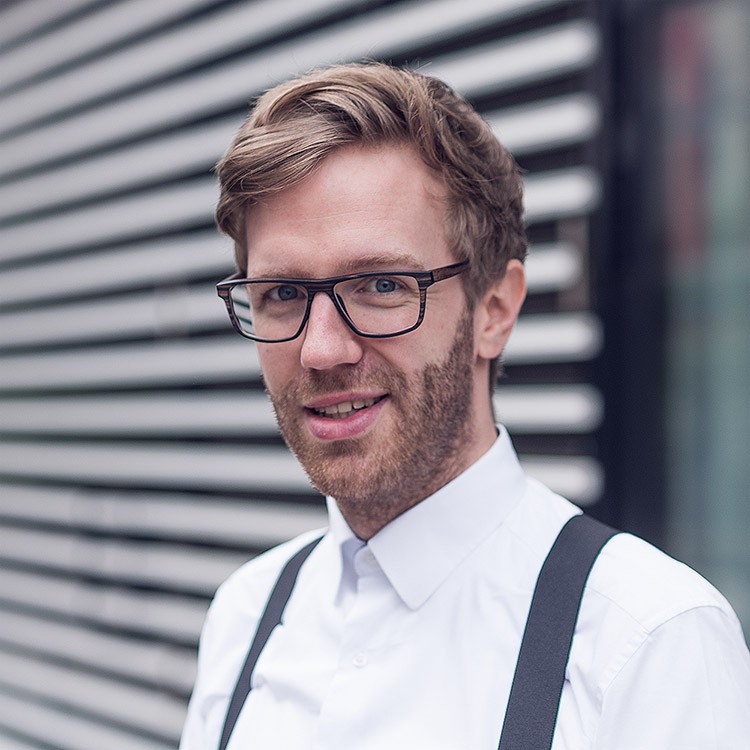 A photo of Chris Kuhrt