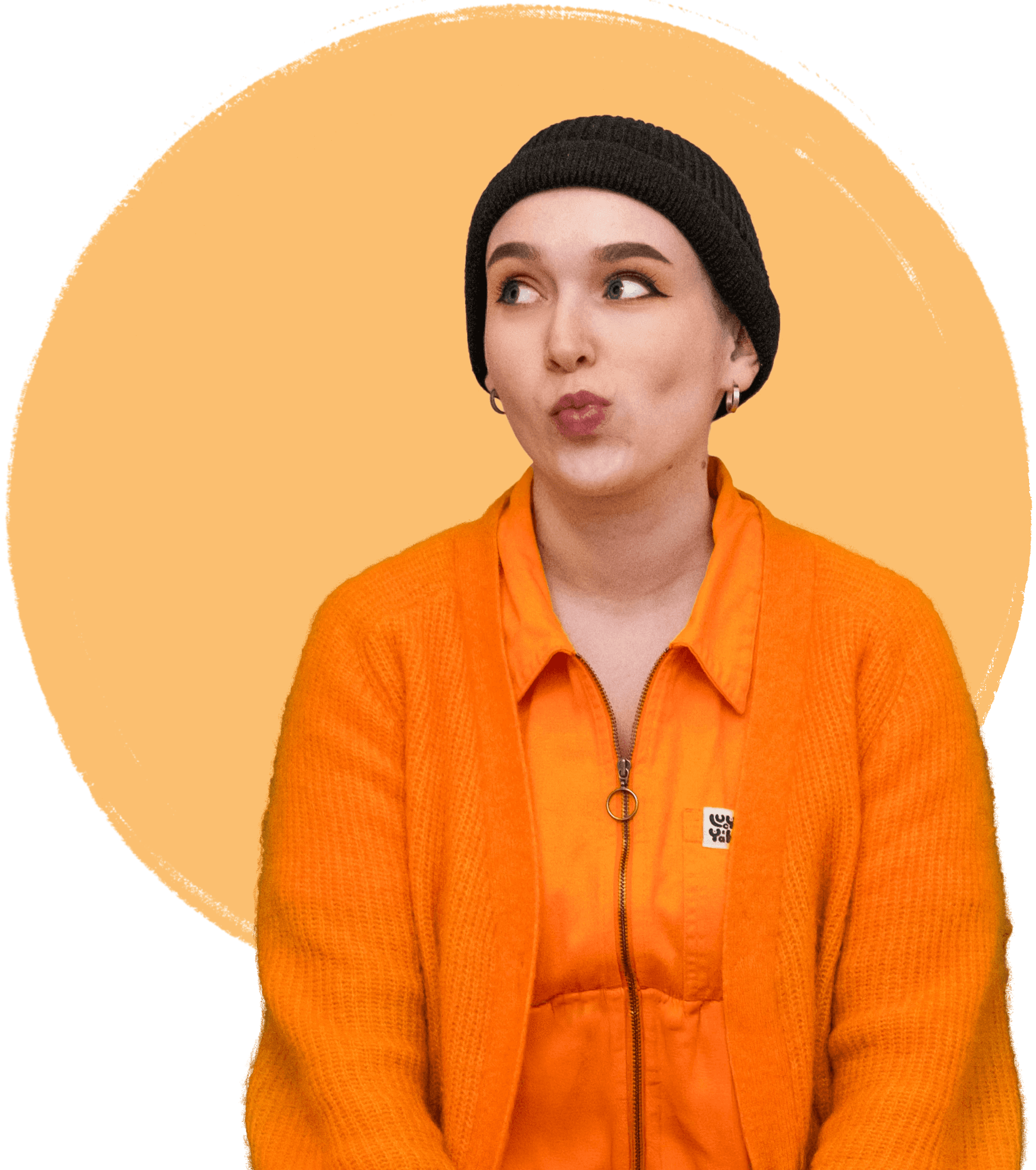 Grafikk av Kristin Skårdal, ikledd oransje klær på blek oransj bakgrunn