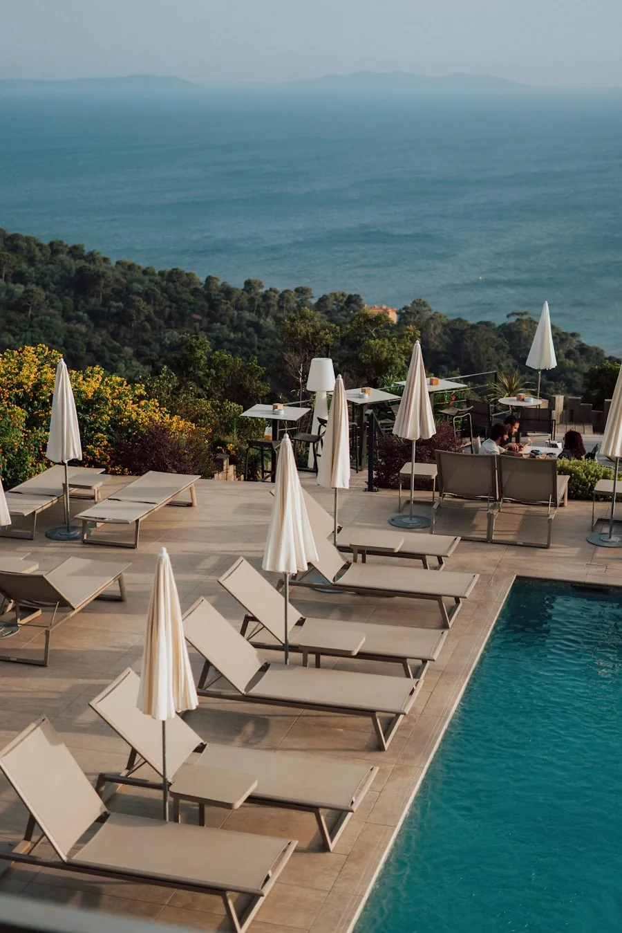 Resort havuz terası