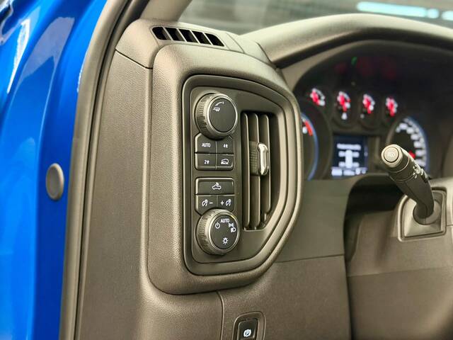 Chevrolet Silverado 5.3 V8 Custom Doble Cabina 4X4 At