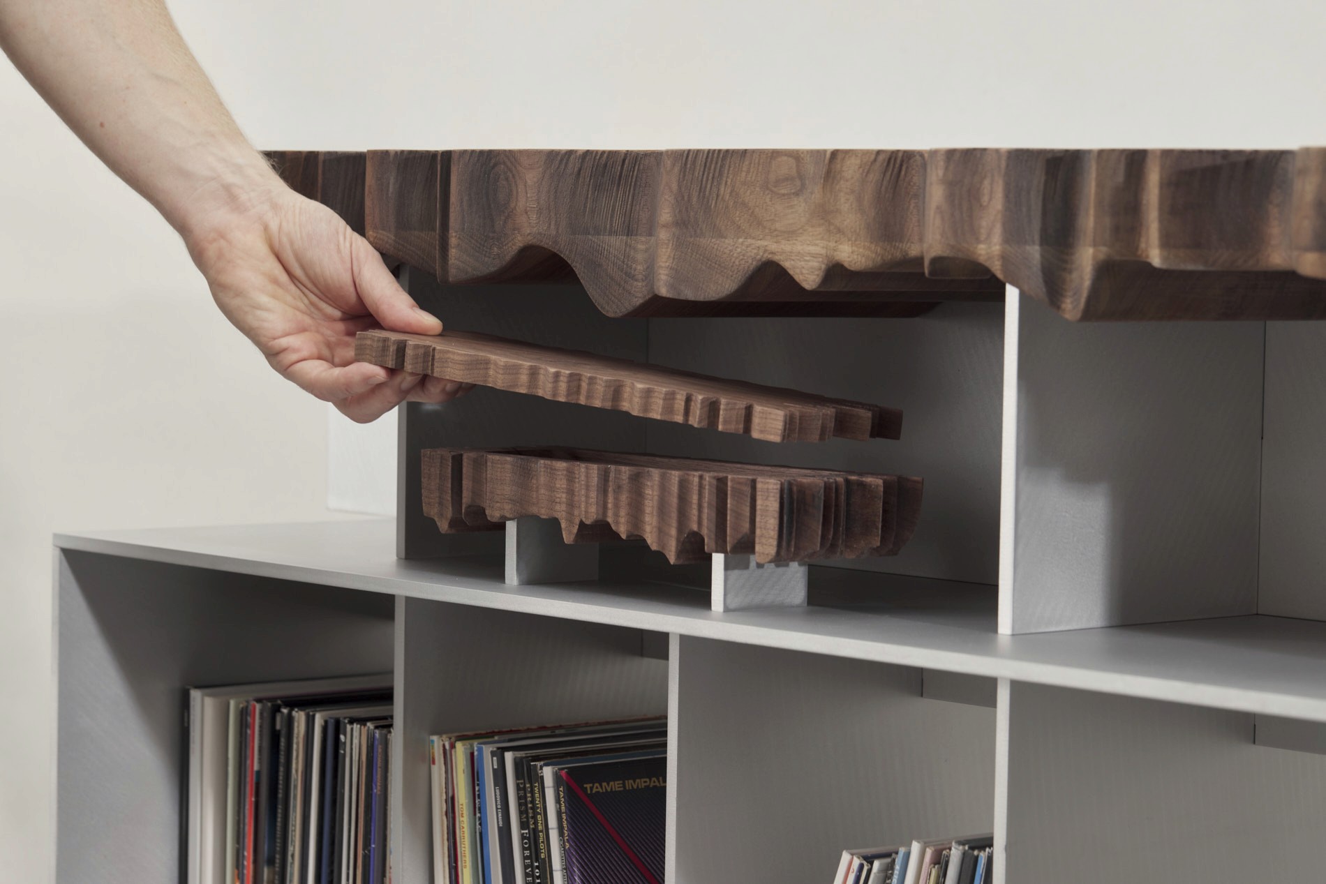 detail-solid-wood-top-with-organic-contours-audio-altar