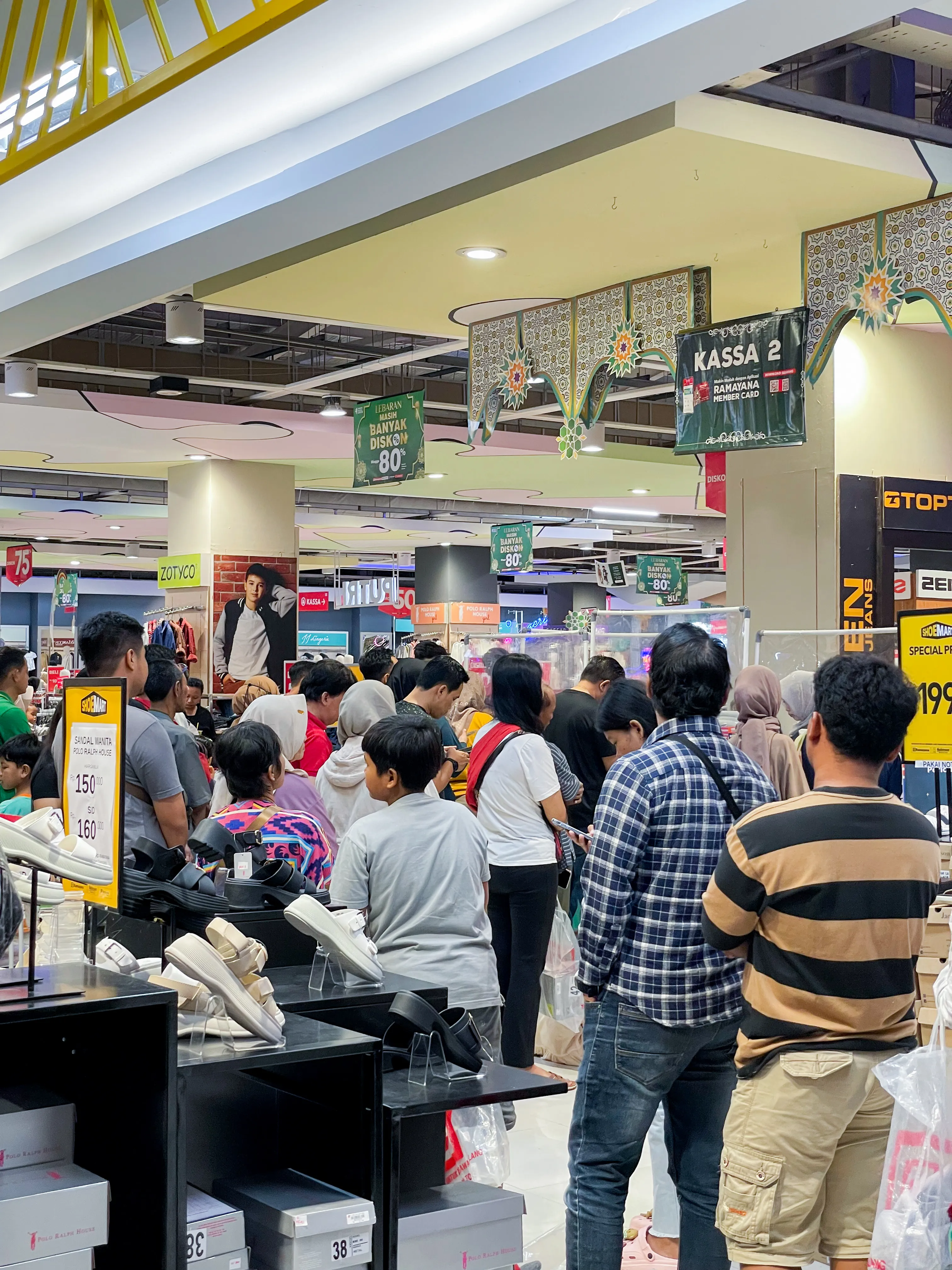 Pollux Mall Central City