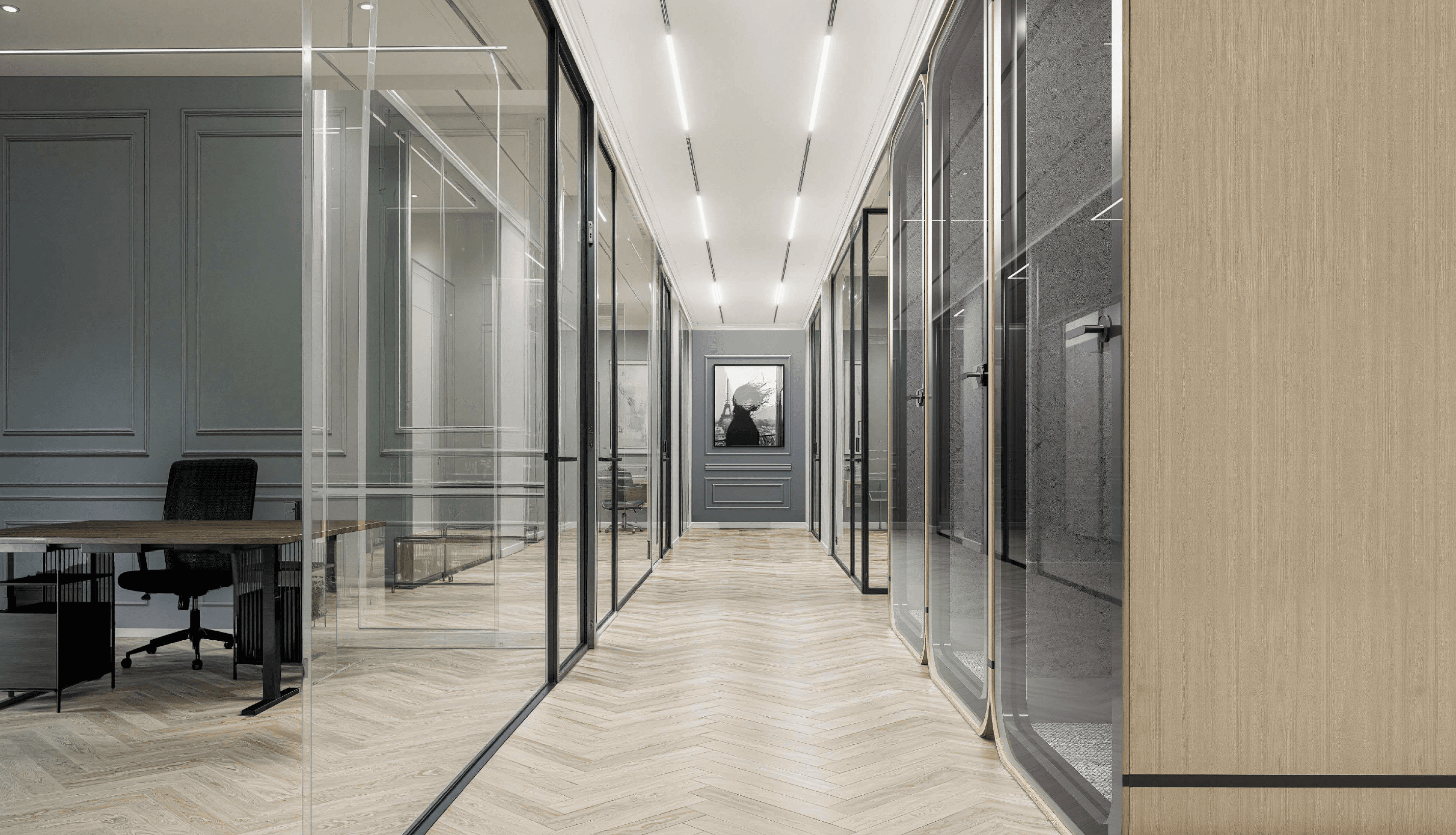 Bright corridor with natural light at Oh My Desk private offices Dubai D3