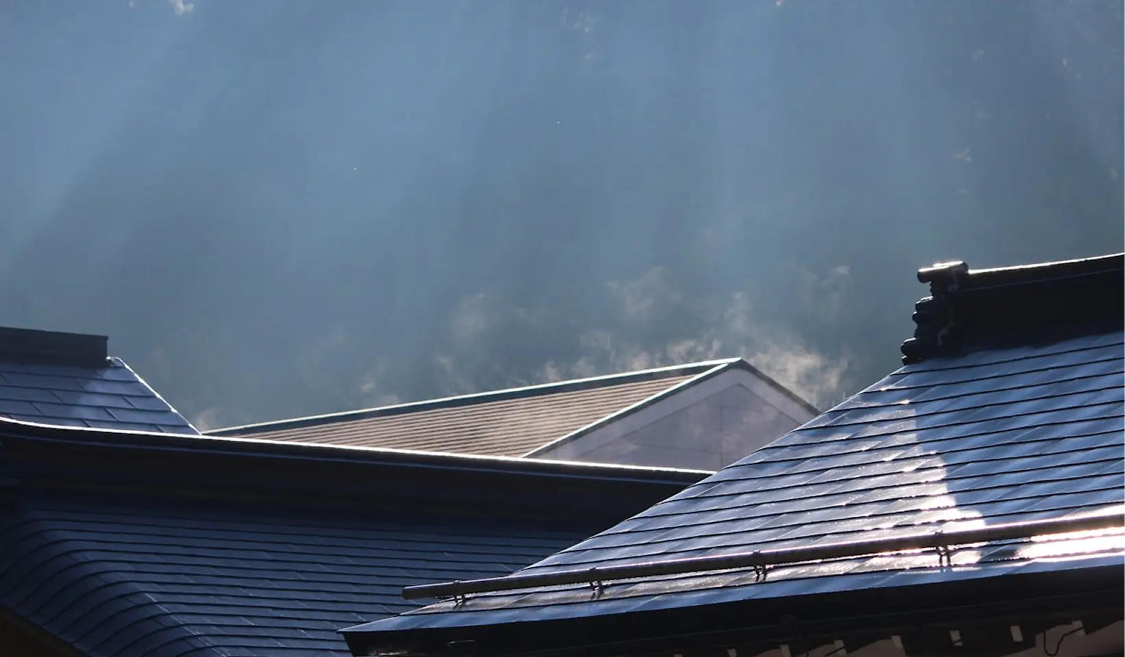 Metal vs. Asphalt Shingles: Which Roof Lasts Longer? – thumbnail image