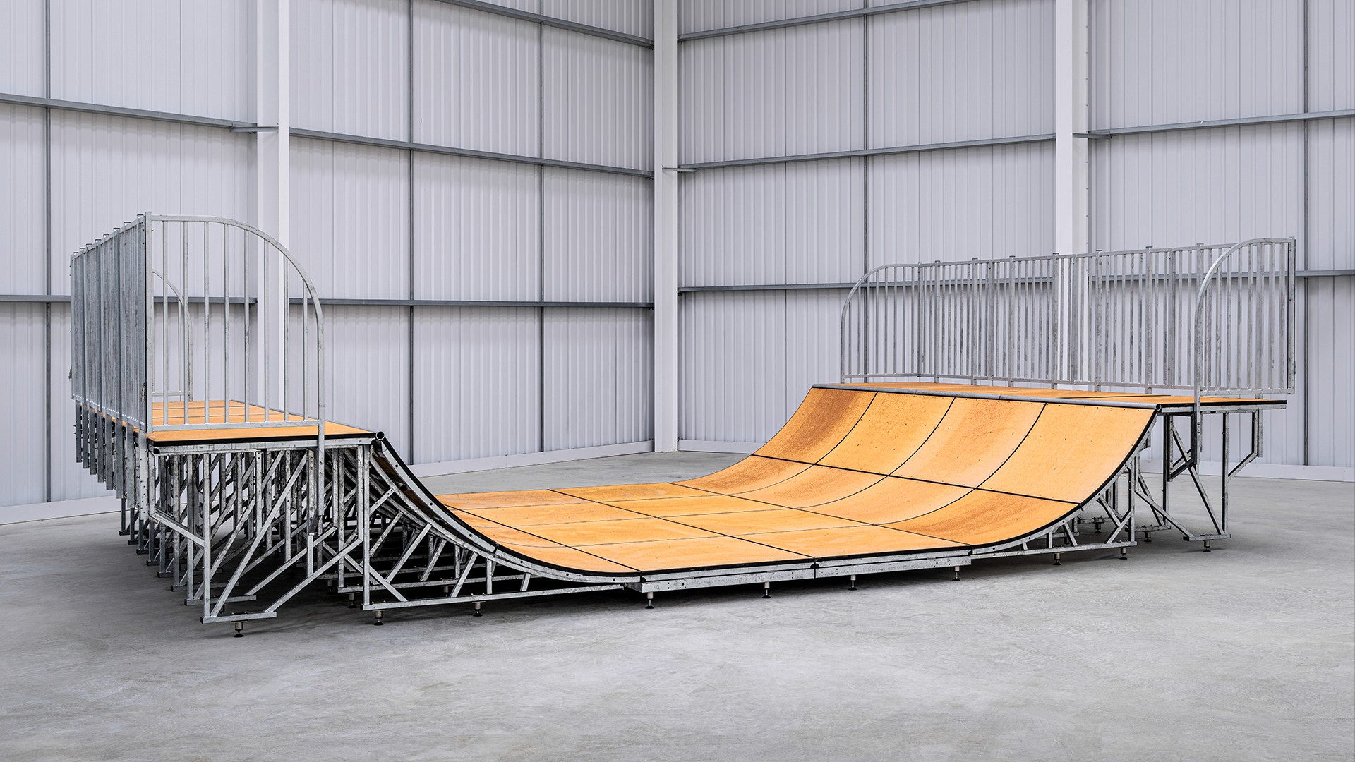 Fully built nanuskate skate ramp. Ideal for skateboarding and other sports. Can be used indoors or outdoors