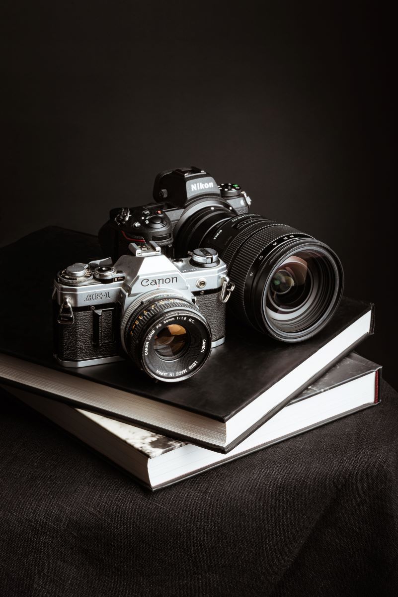 Boitier photo sur un livre