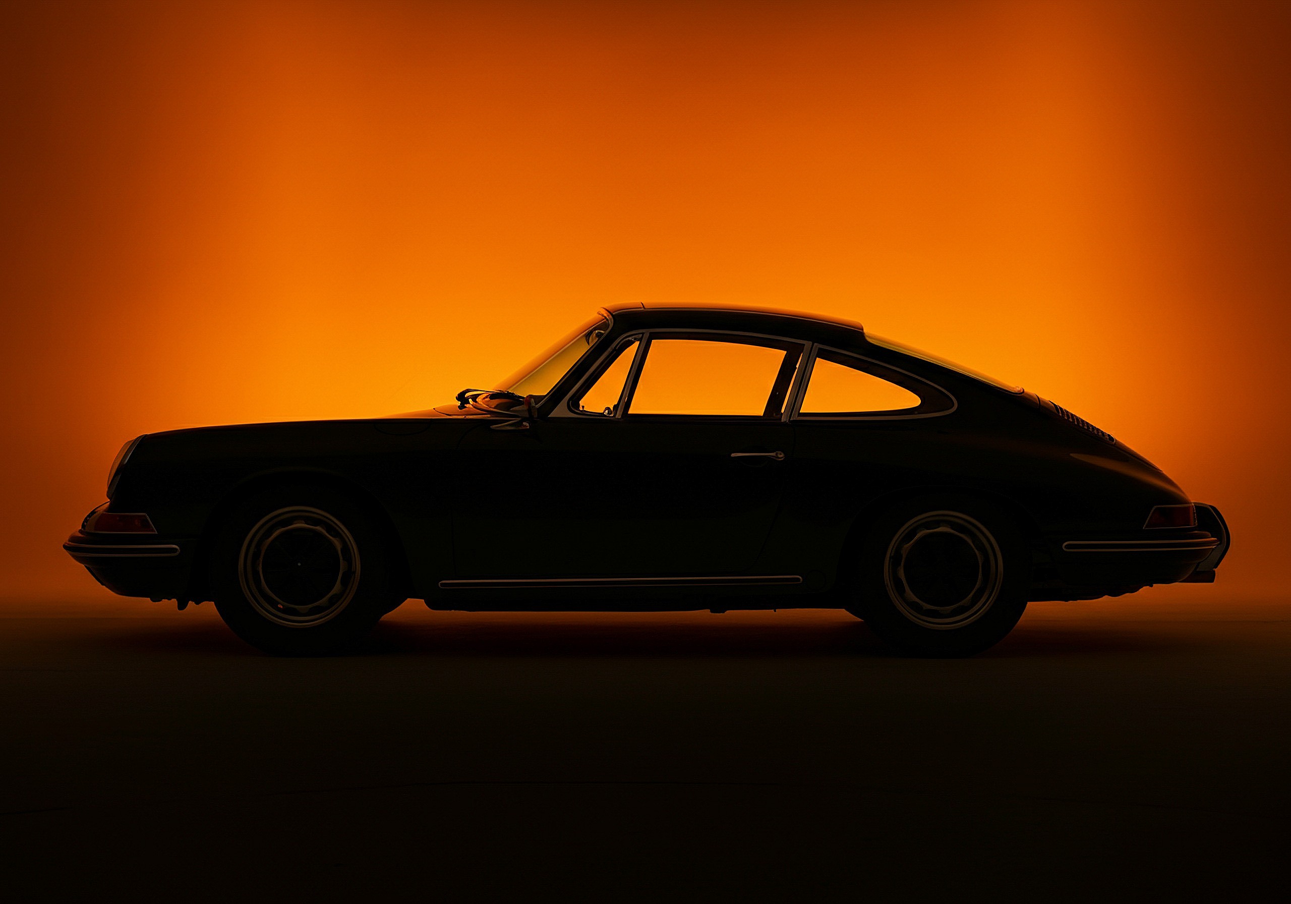Aufmacherbild, Silhouette eines Porsche