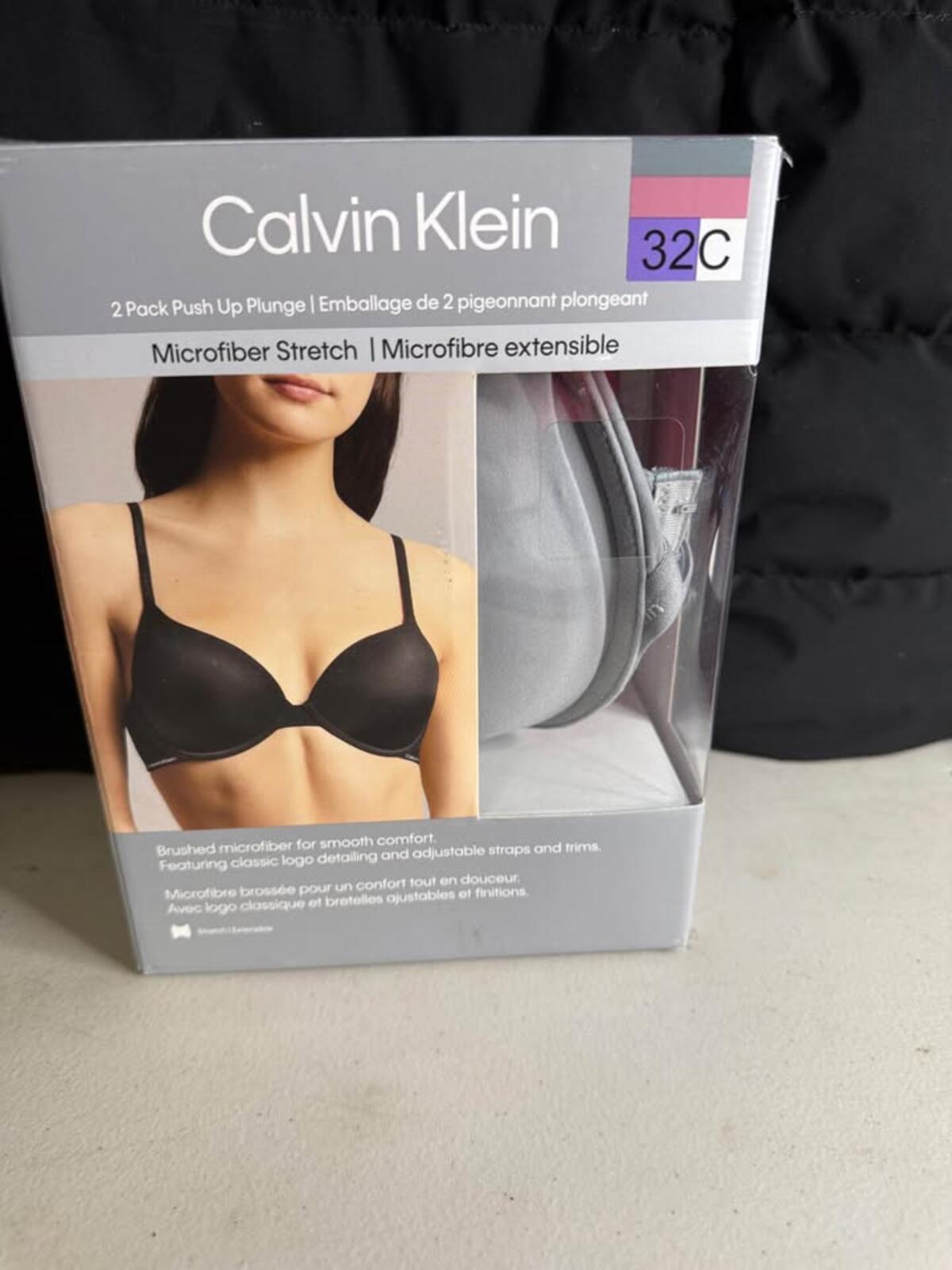 32C / Black