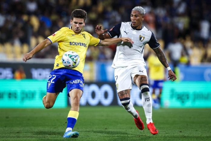 Estoril e Famalicão Dividem Pontos na Abertura da I Liga