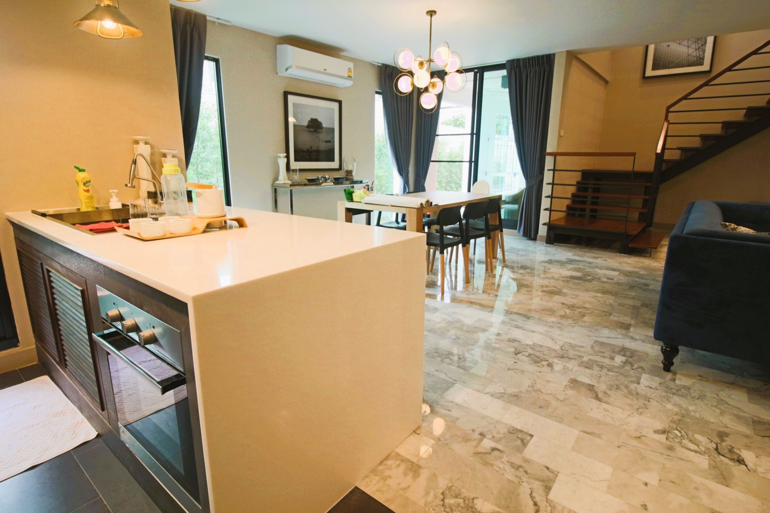 Lily House 3 Bedroom Pet-Friendly Apartment Asok 3